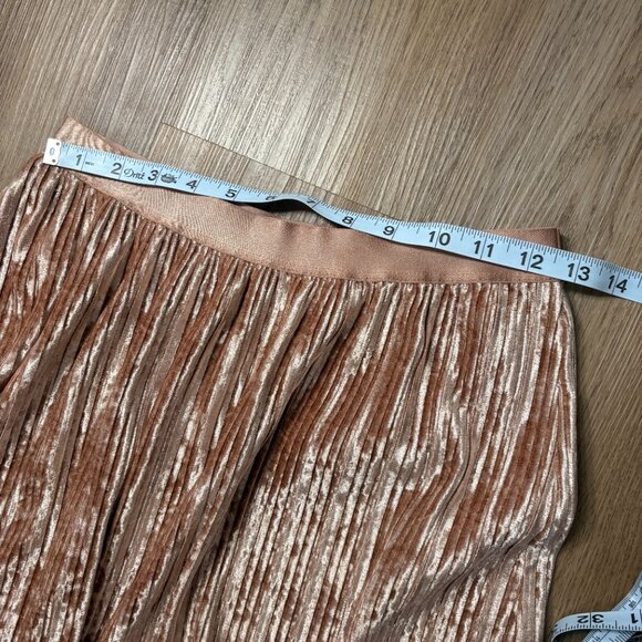 Beyond Yoga Uptown Pleated Skirt champagne velvet XS midi rose gold CK5105 - Picture 9 of 10
